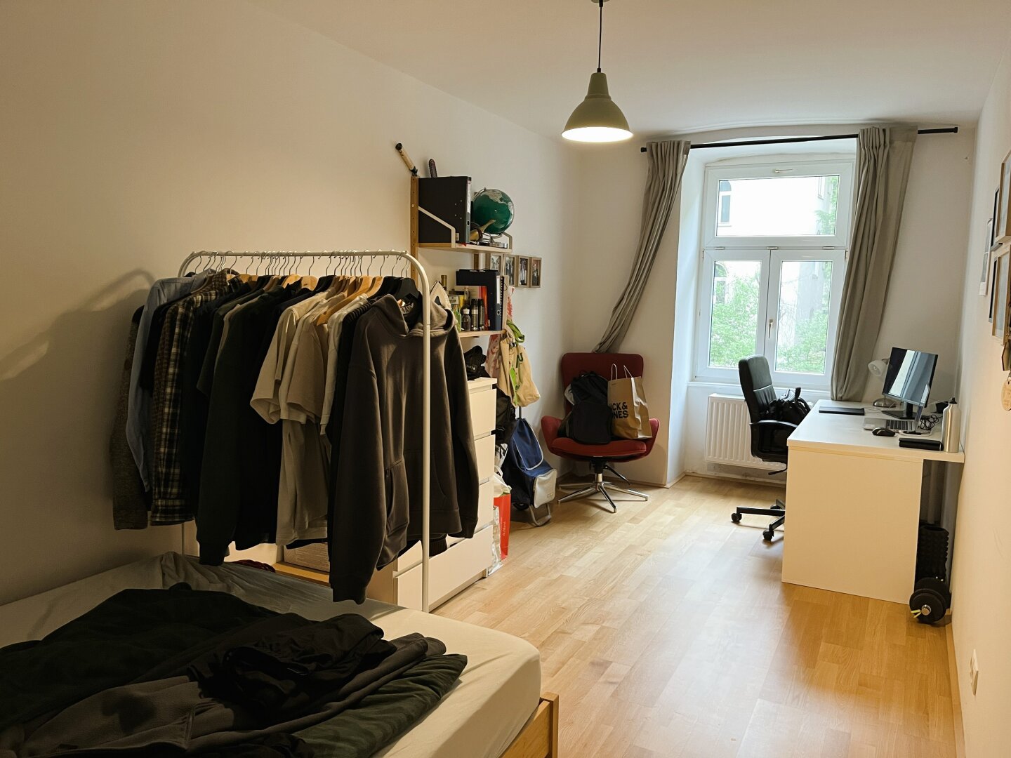 Großzügige 4-Zimmer-Wohnung mit kleinem Balkon