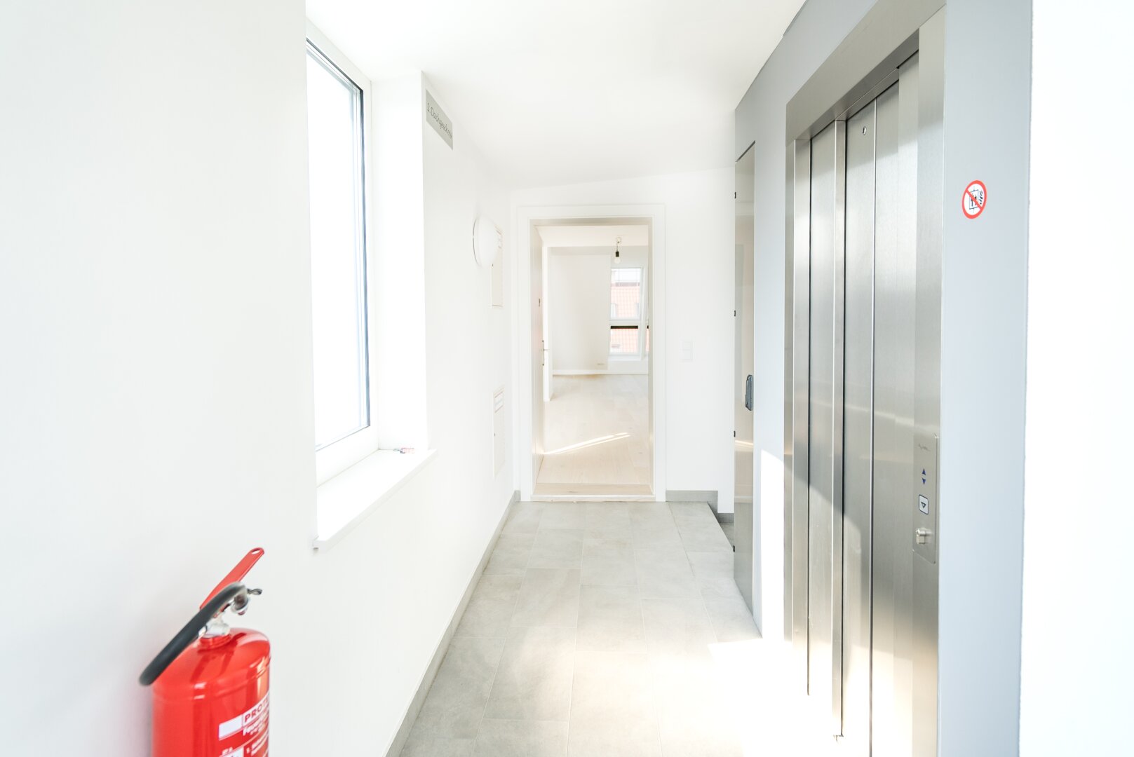 Traumhaftes Penthouse in 1050 Wien: 3 Zimmer, Terrasse, Luxus pur!