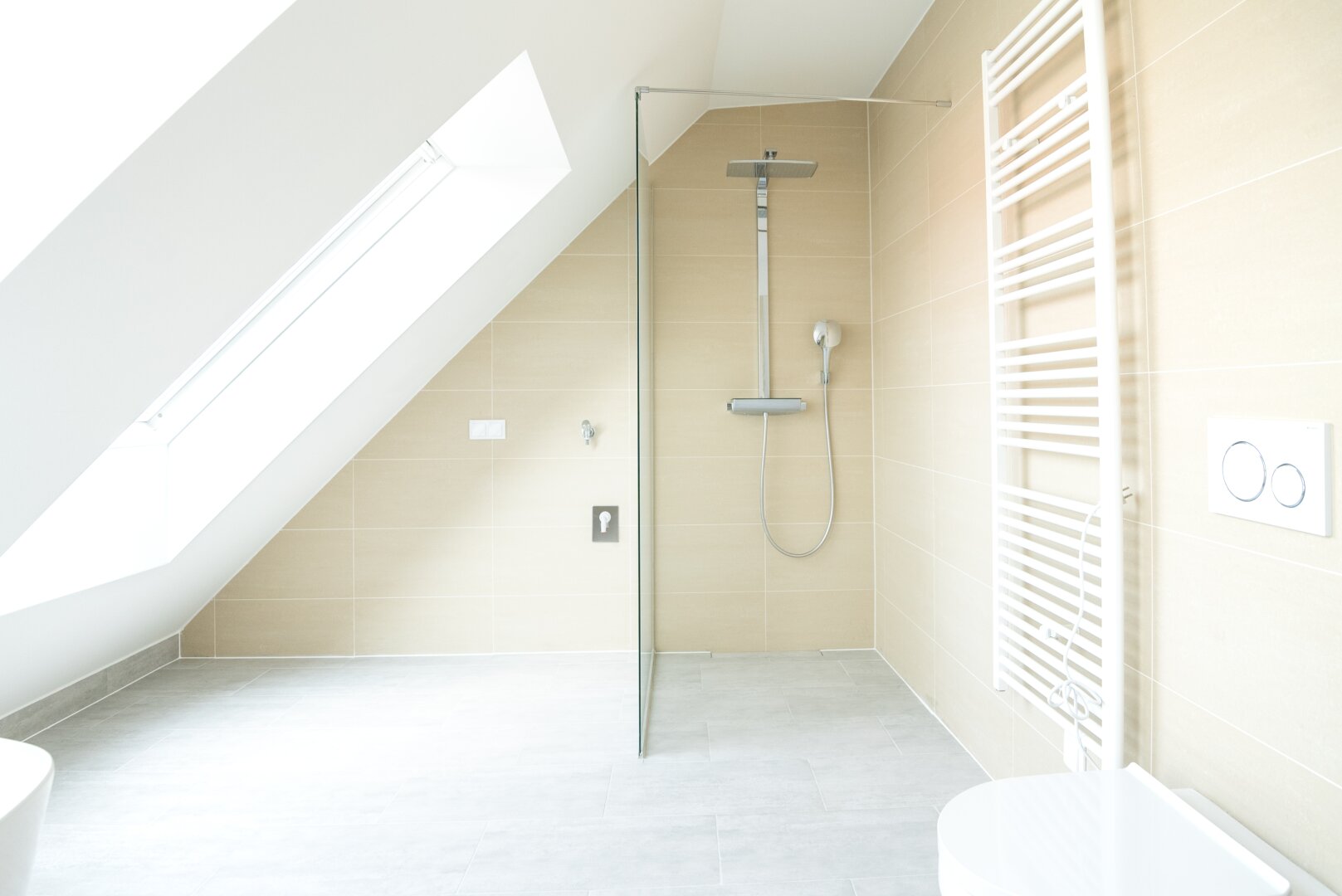 Traumhaftes Penthouse in 1050 Wien: 3 Zimmer, Terrasse, Luxus pur!