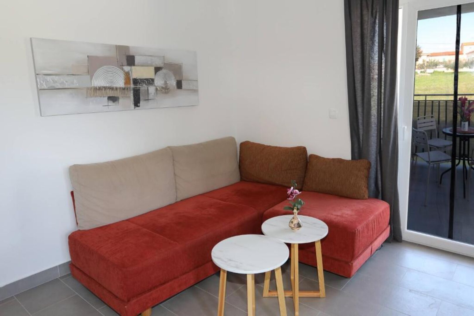 Mediterraner Wohnraum in Pula : Moderne 4 Zimmer - Wohnung- mit Privat- Pool , Garten& Grillecke