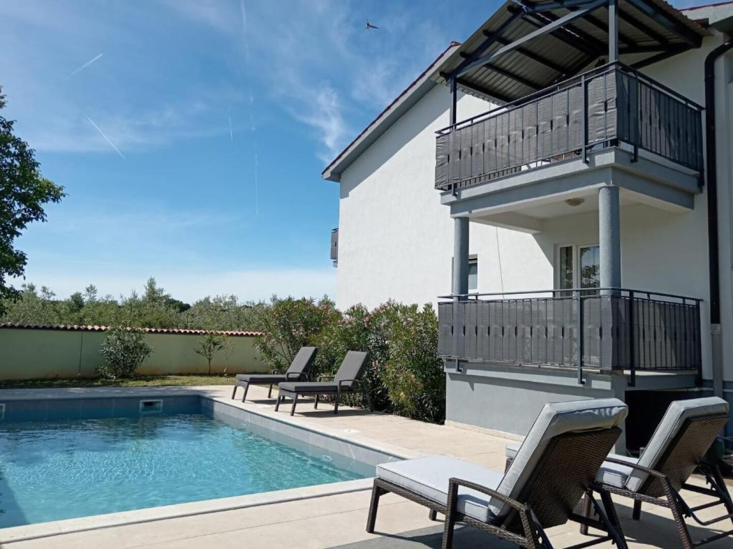 Traumhafte Traumhafte Vierzimmerwohnung mit Swimmingpool