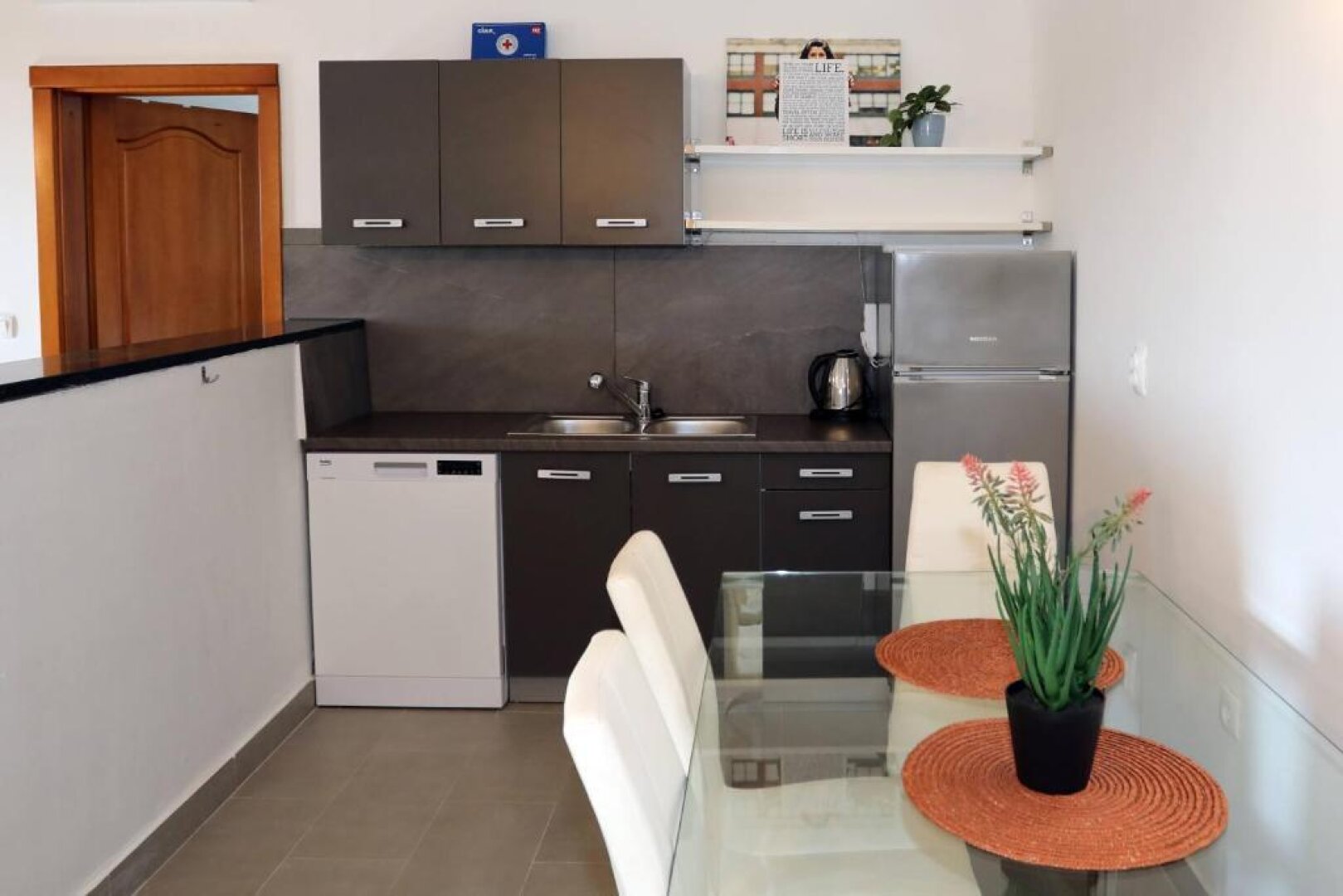 Exklusives Neubau-Apartmenthaus mit 5 Wohneinheiten