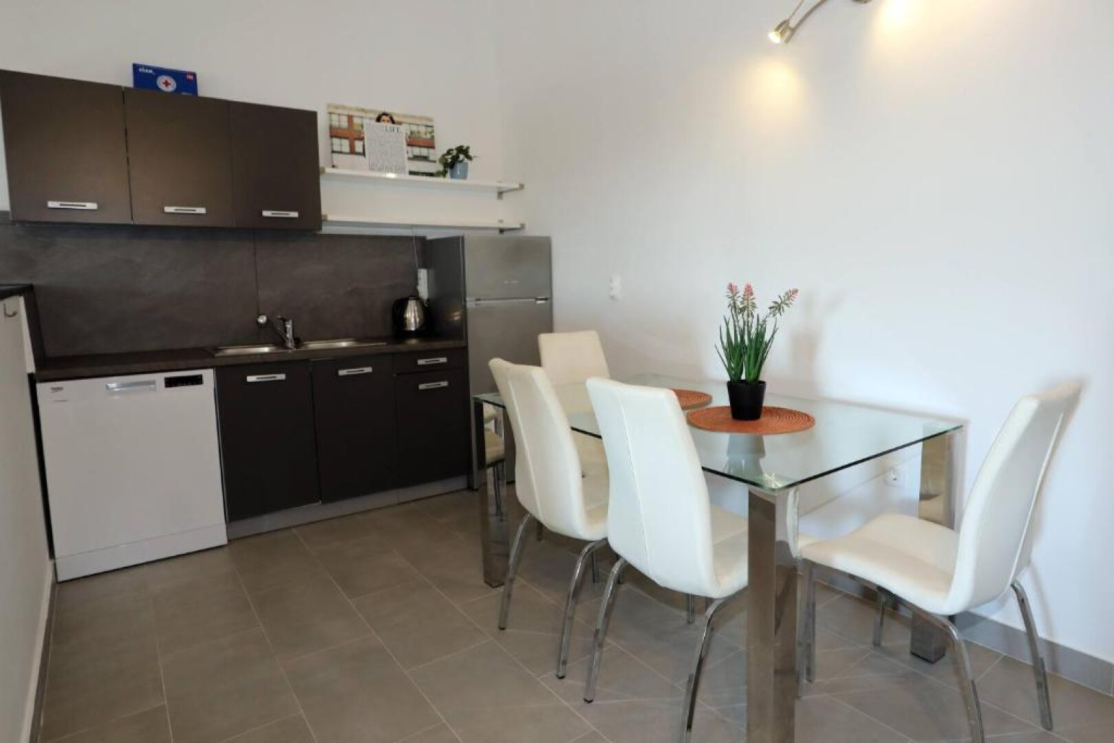 Exklusives Neubau-Apartmenthaus mit 5 Wohneinheiten