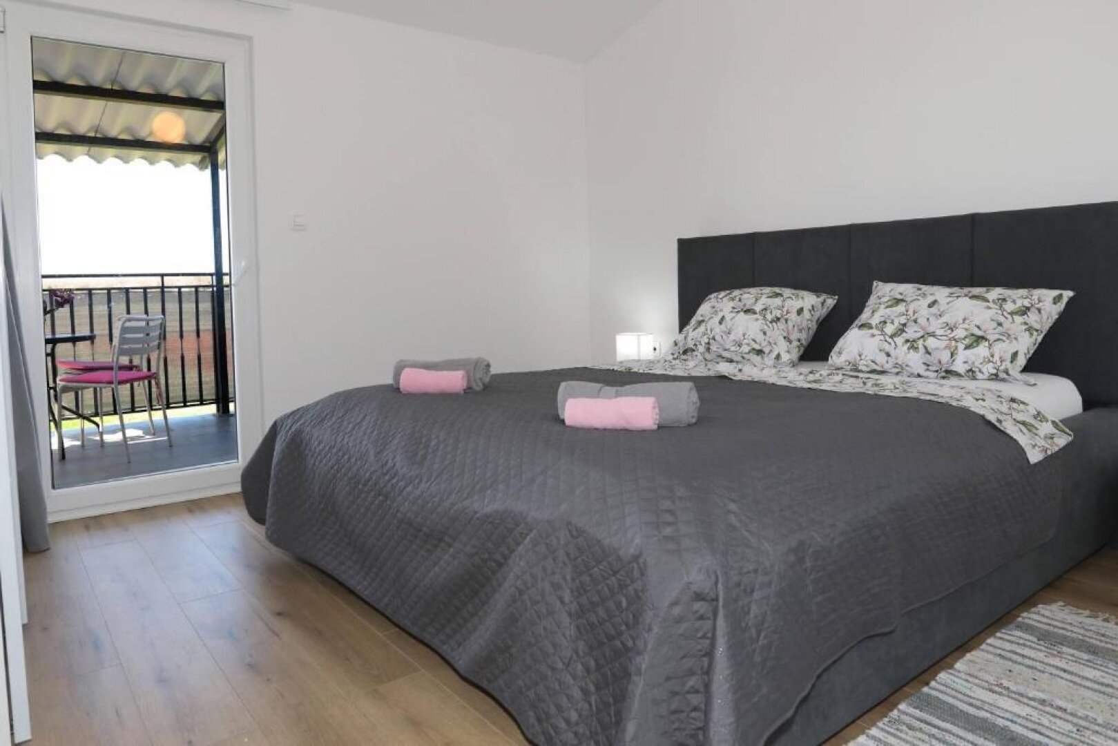 Exklusives Neubau-Apartmenthaus mit 5 Wohneinheiten