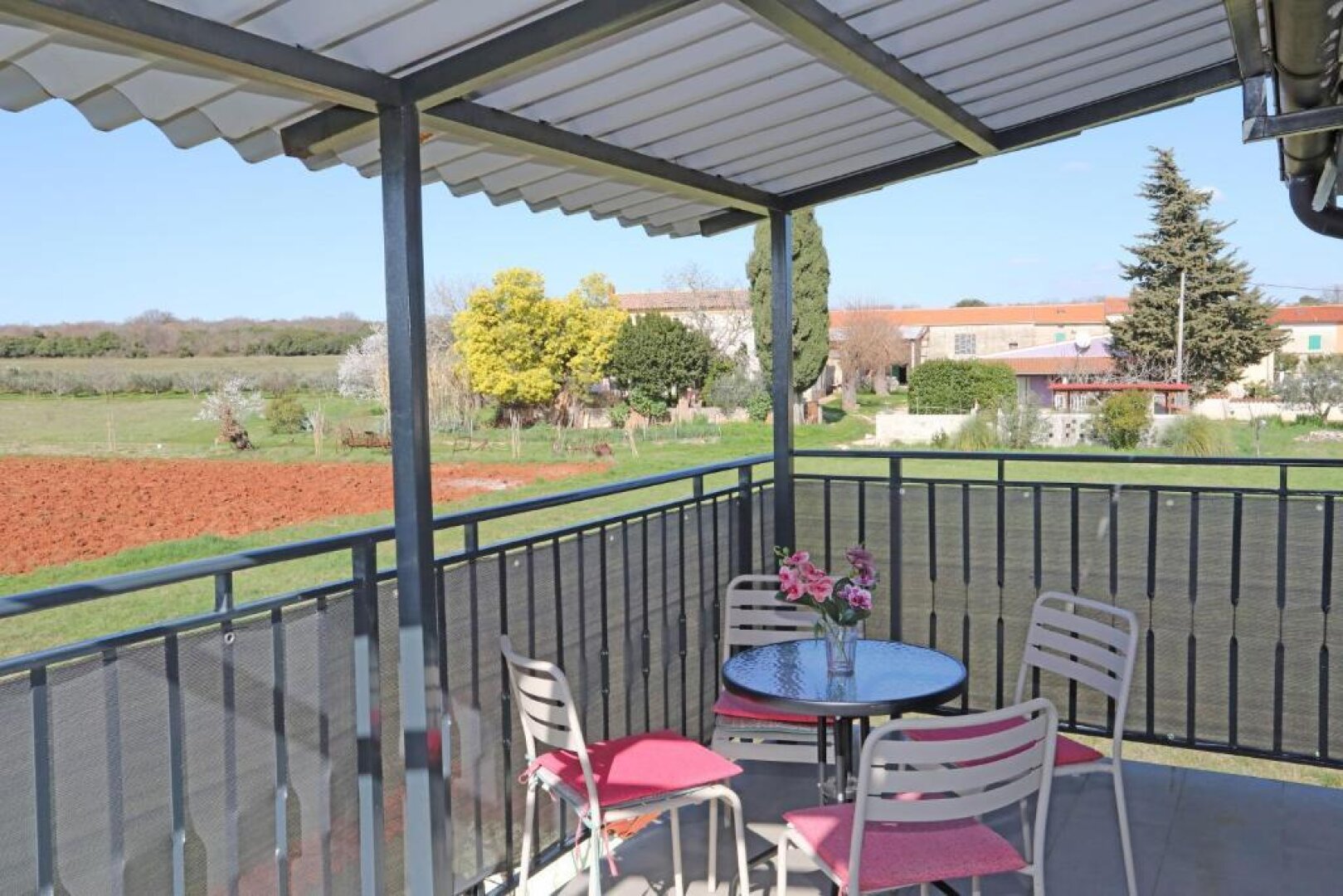 Exklusives Neubau-Apartmenthaus mit 5 Wohneinheiten