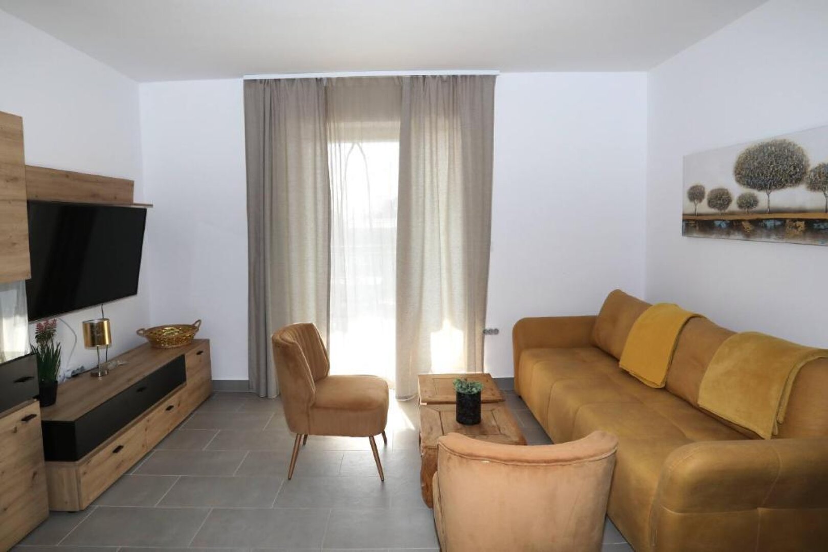 Exklusives Neubau-Apartmenthaus mit 5 Wohneinheiten