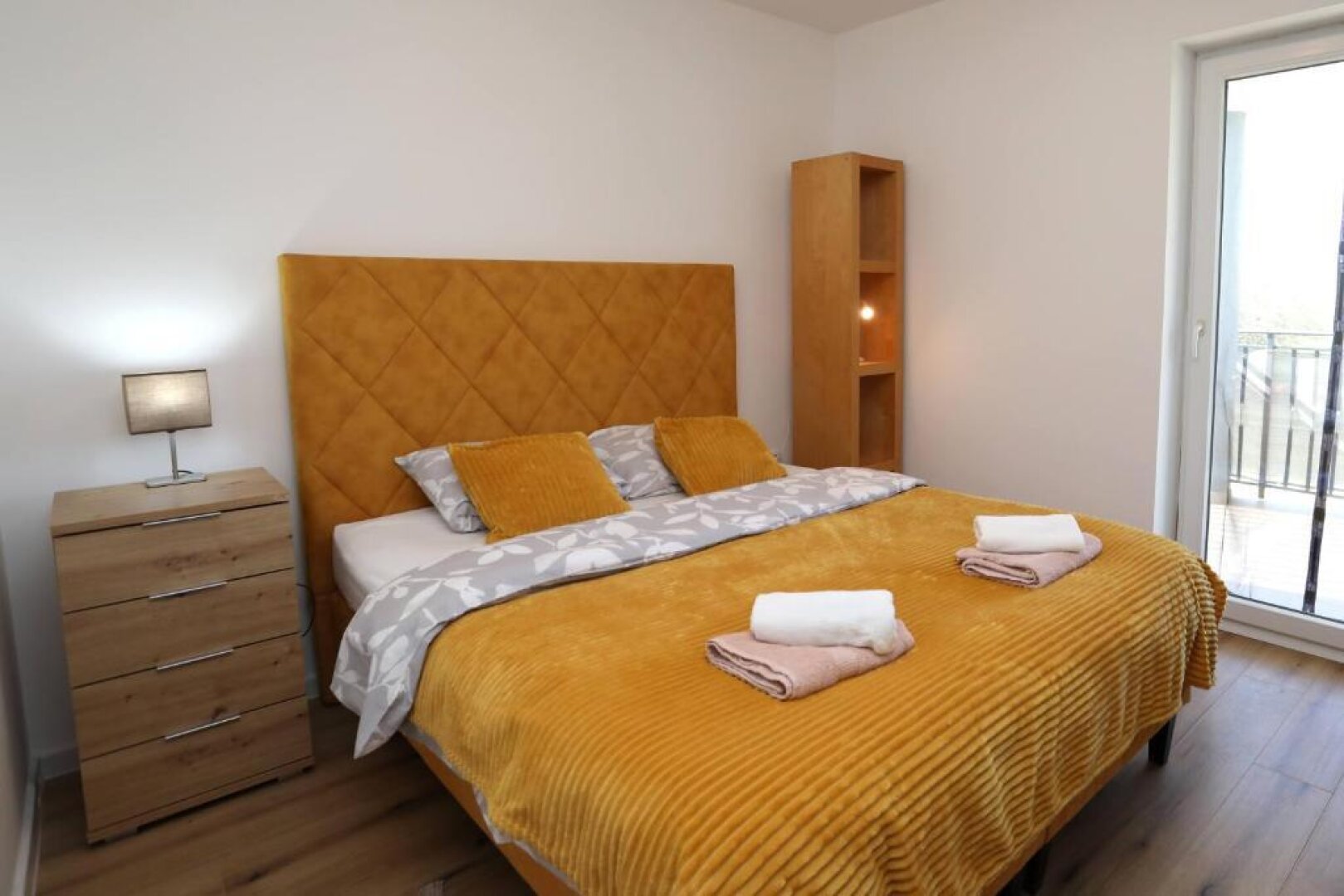 Exklusives Neubau-Apartmenthaus mit 5 Wohneinheiten