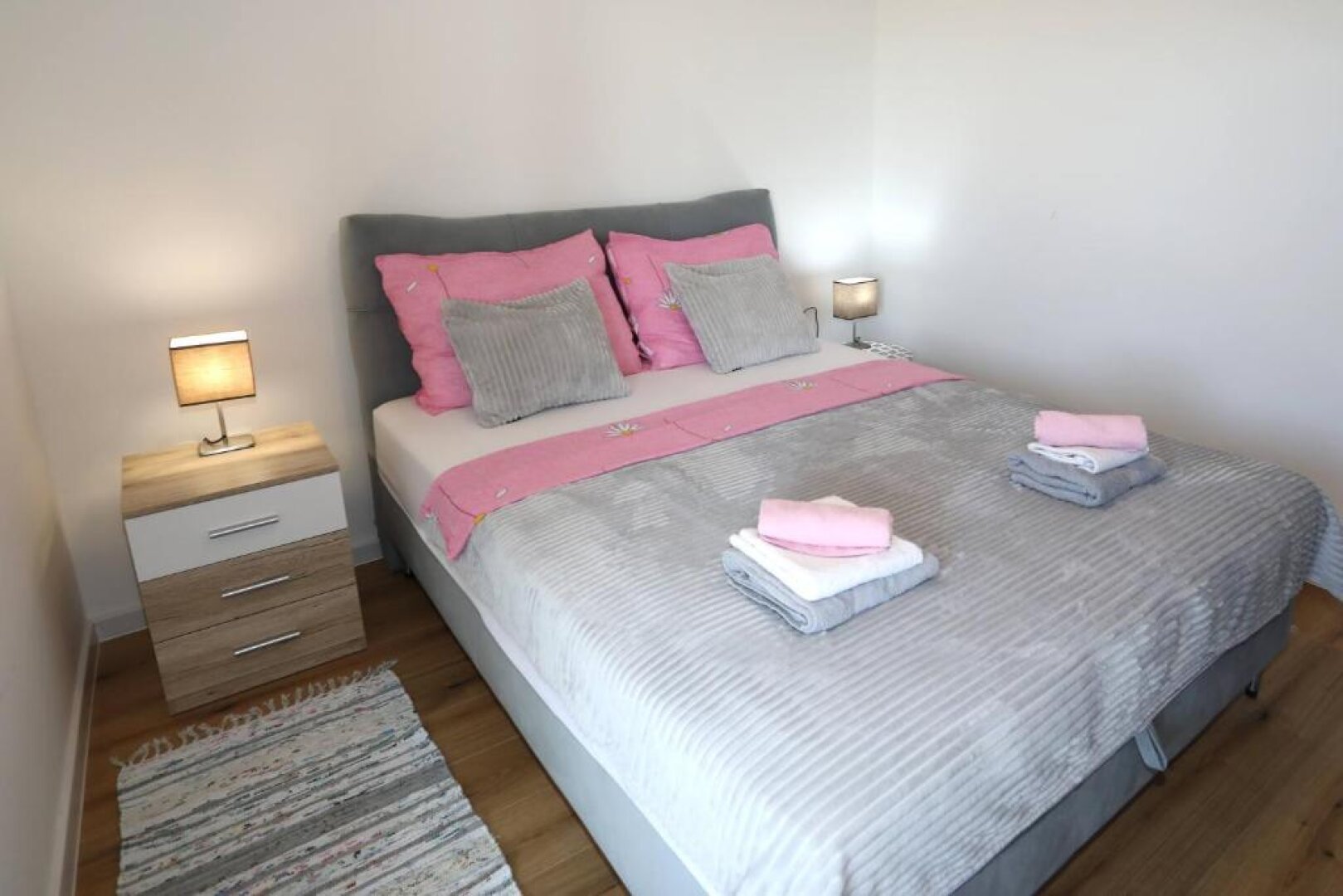 Exklusives Neubau-Apartmenthaus mit 5 Wohneinheiten