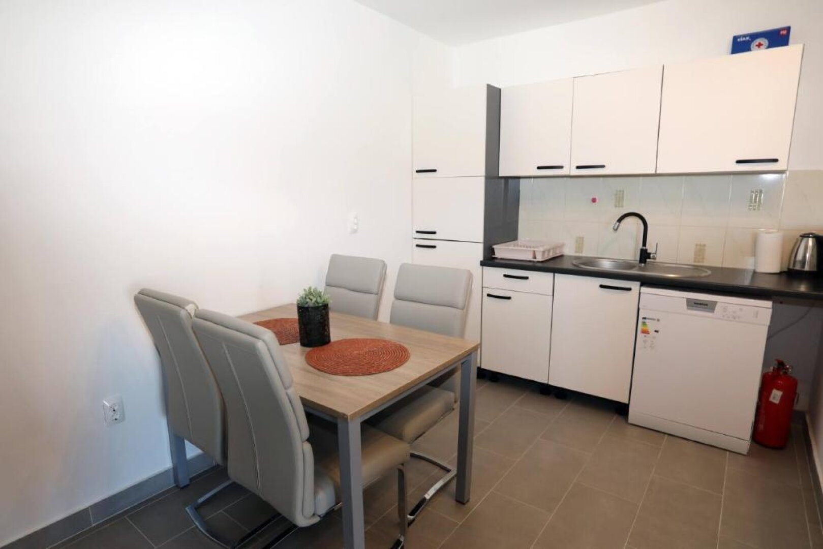 Exklusives Neubau-Apartmenthaus mit 5 Wohneinheiten