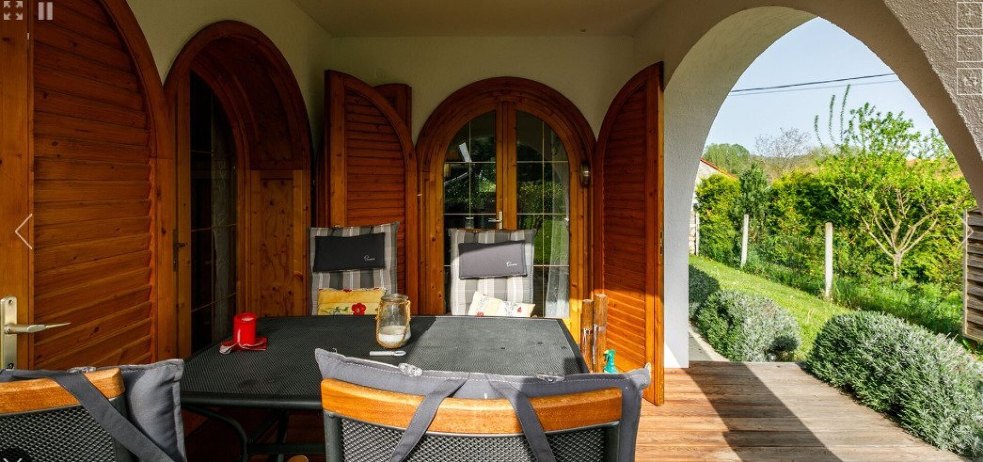 Landhaus mit schönen Garten in wunderschöner Lage am Balaton