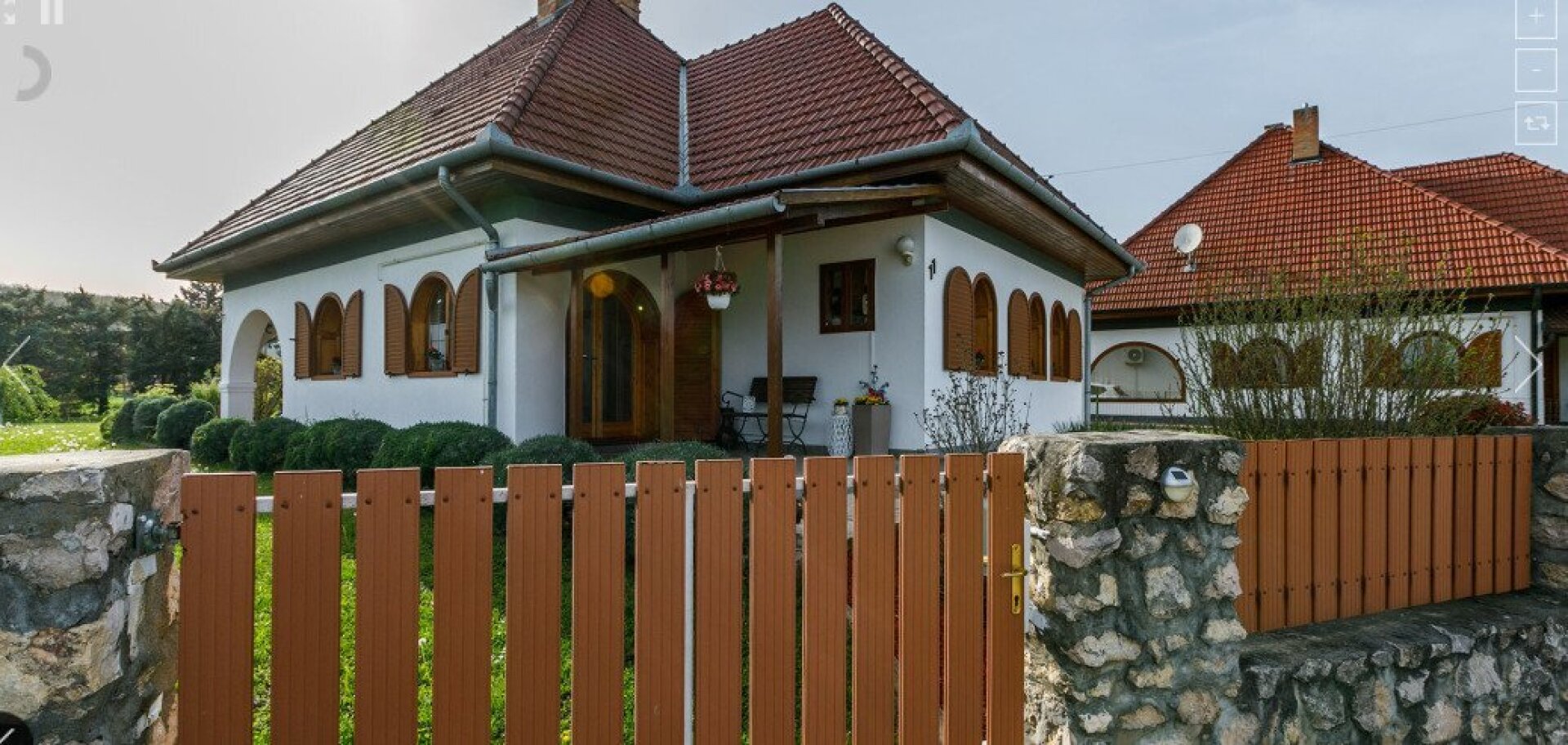 Landhaus mit schönen Garten in wunderschöner Lage am Balaton