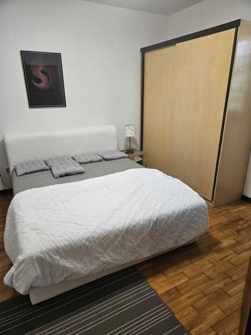 Möblierte Wohnung im Zweifamilienhaus