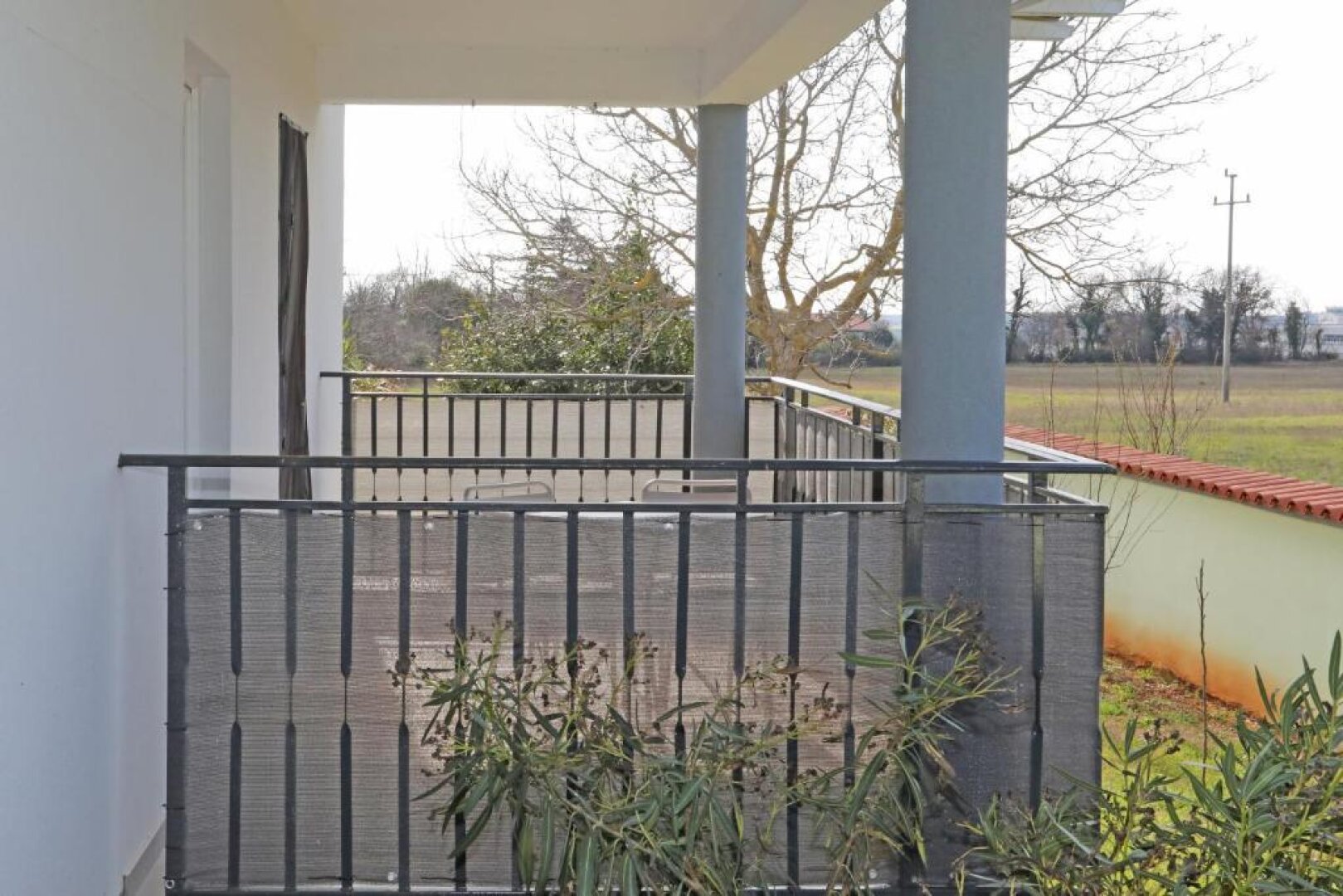 Mediterraner Wohnraum in Pula : Moderne 4 Zimmer - Wohnung- mit Privat- Pool , Garten& Grillecke