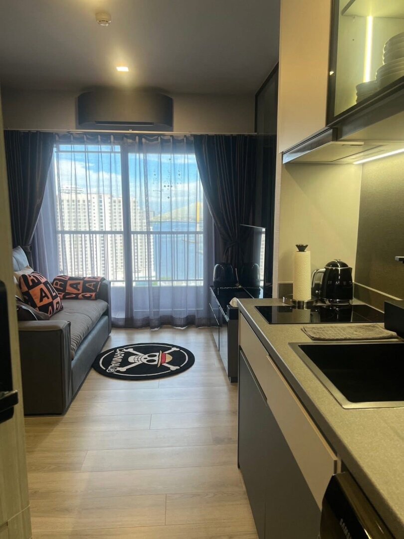 Luxuswohnung in Bangkok Rama 3 mit Sky Lounge, Pool & exklusiven Premium-Facilities zu verkaufen