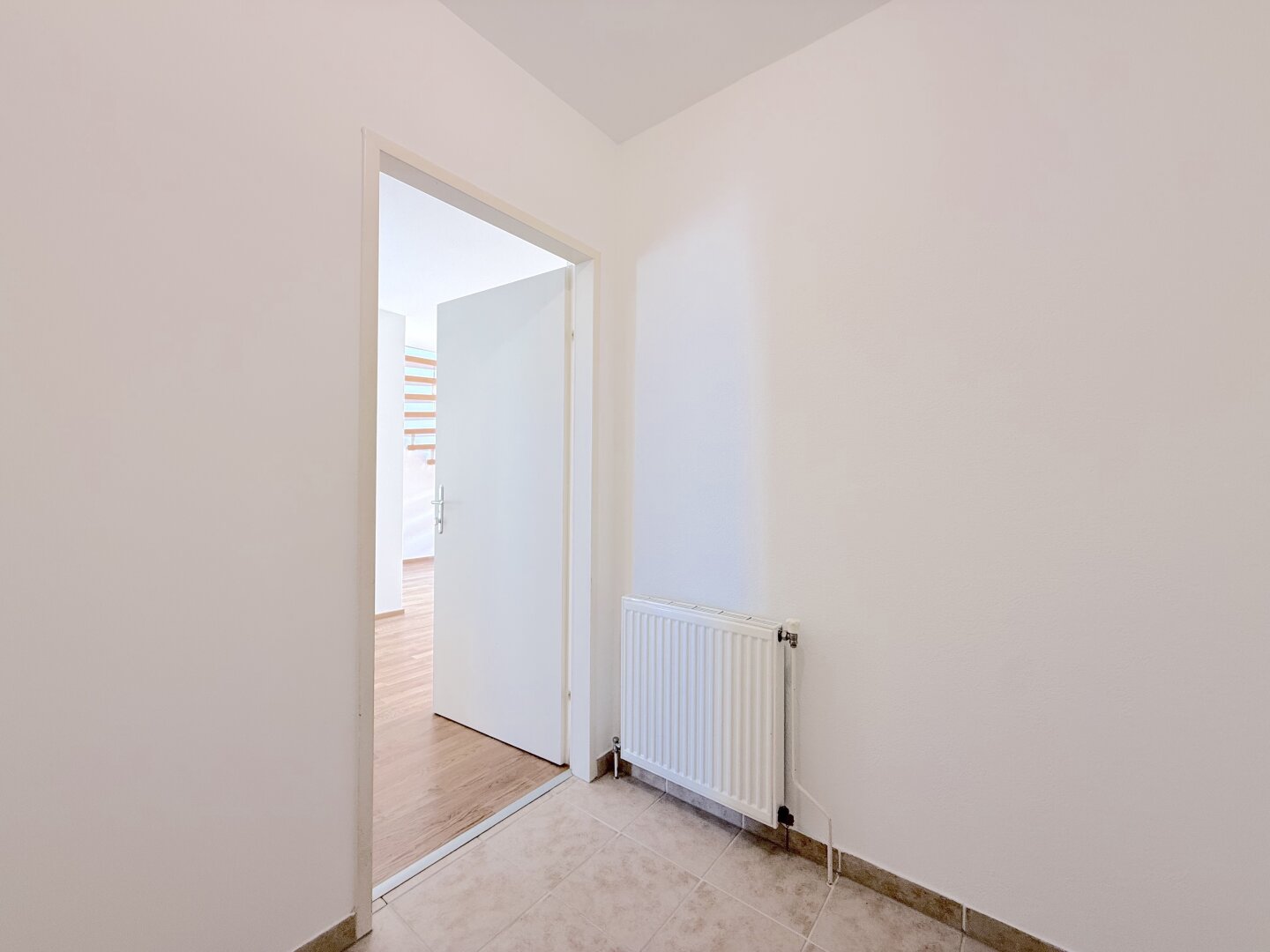 Traumhafte DG-Wohnung in 1060 Wien: 4 Zimmer und Balkon!