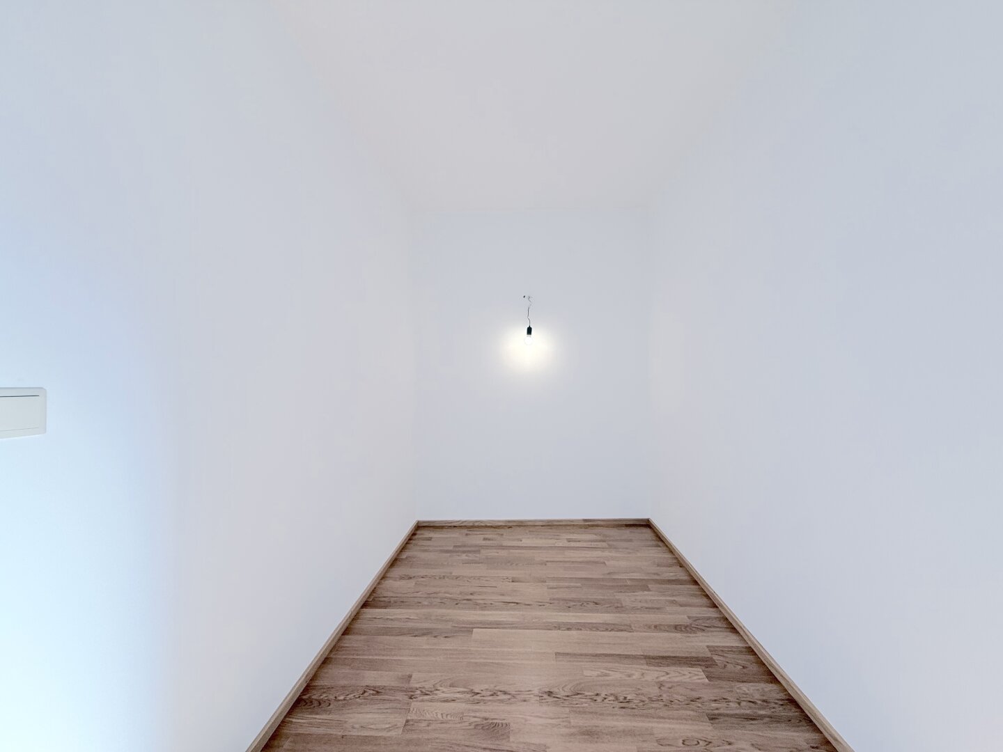Traumhafte DG-Wohnung in 1060 Wien: 4 Zimmer und Balkon!