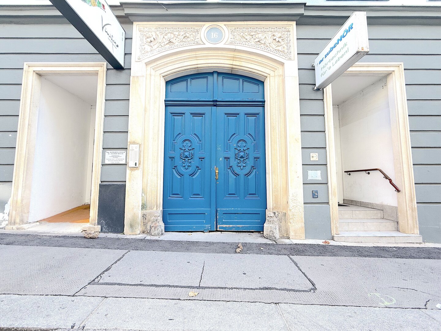 Traumhafte DG-Wohnung in 1060 Wien: 4 Zimmer und Balkon!