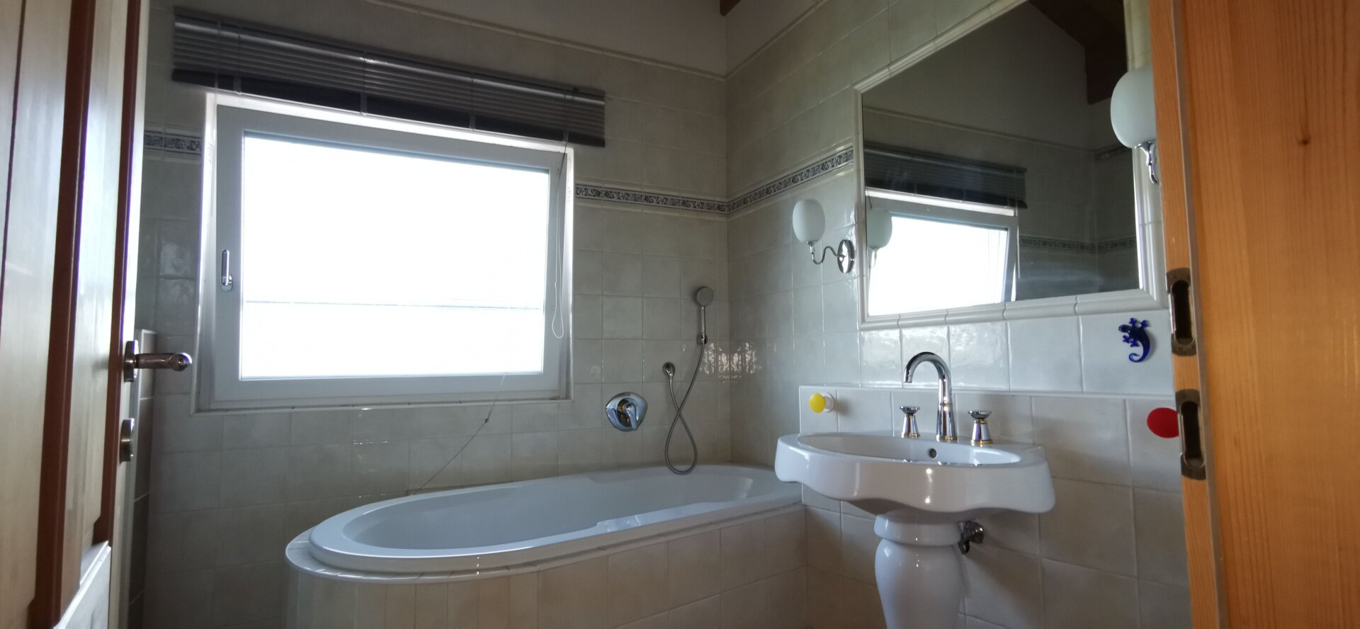 Traumhaus nahe dem Mattsee: 6 Zimmer, Wintergarten, Carport – Ihr neues Zuhause wartet!