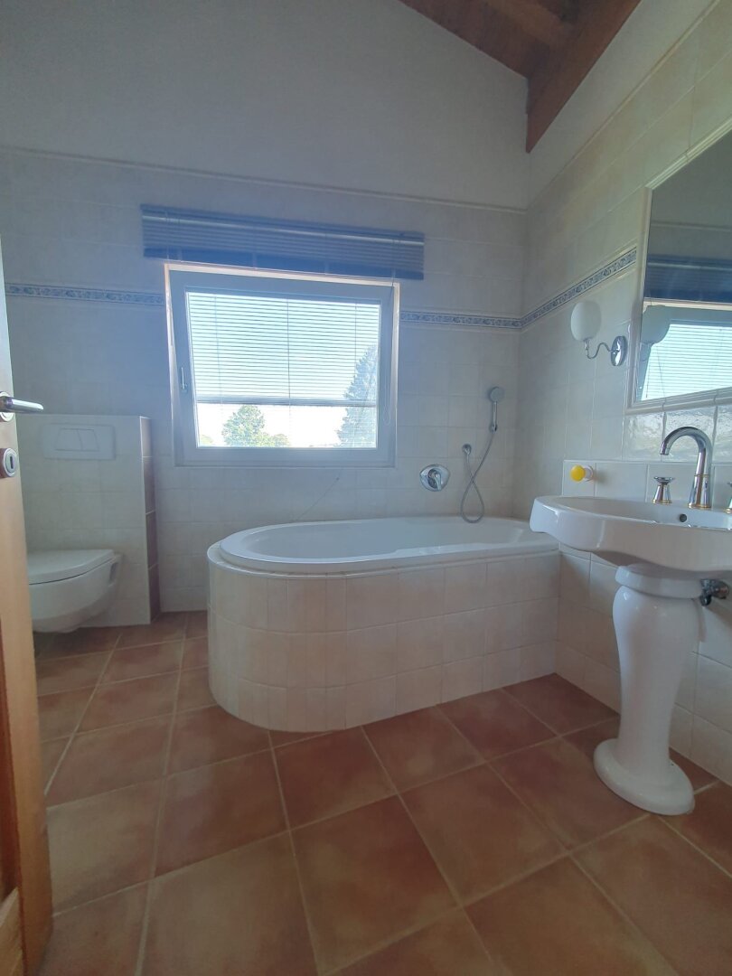 Traumhaus nahe dem Mattsee: 6 Zimmer, Wintergarten, Carport – Ihr neues Zuhause wartet!