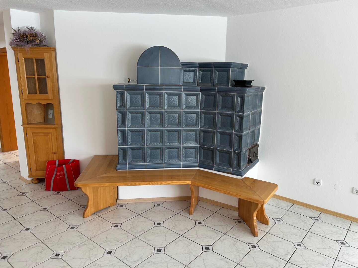 Villa mit Pool in Simbach, 10-Zimmer, mit Garten, Terrasse & Doppel-Garage!
