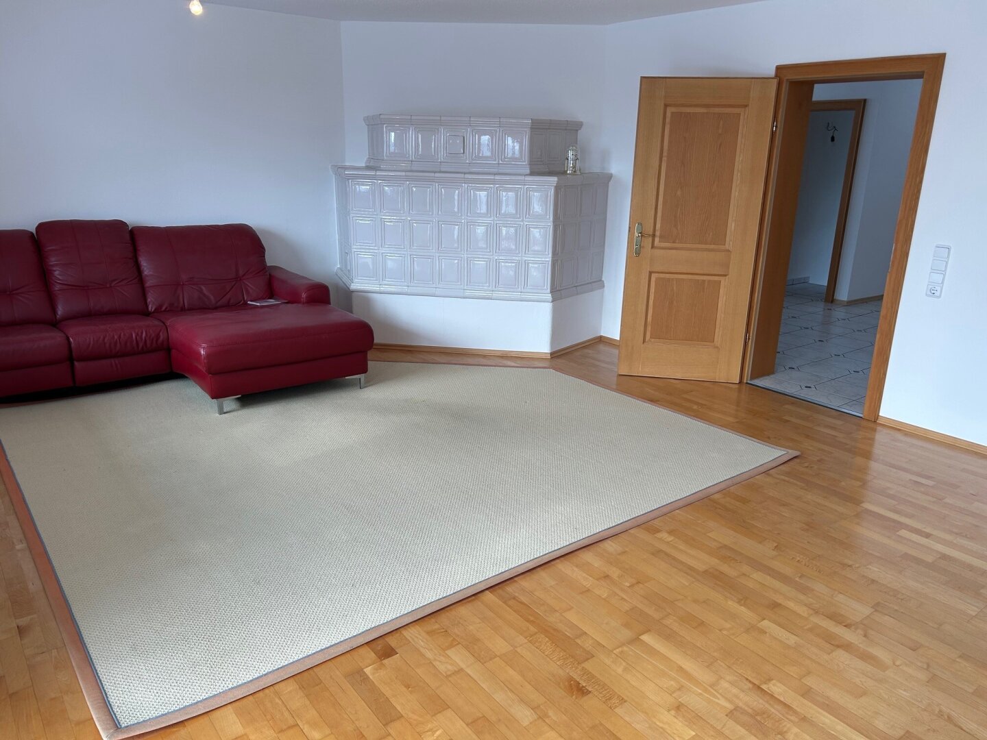 Villa mit Pool in Simbach, 10-Zimmer, mit Garten, Terrasse & Doppel-Garage!