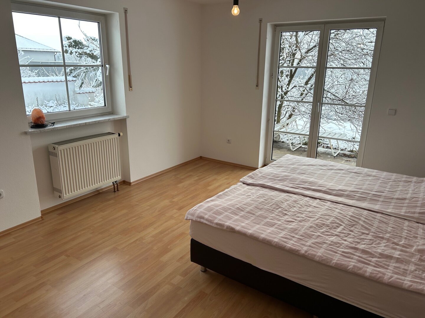 Villa mit Pool in Simbach, 10-Zimmer, mit Garten, Terrasse & Doppel-Garage!