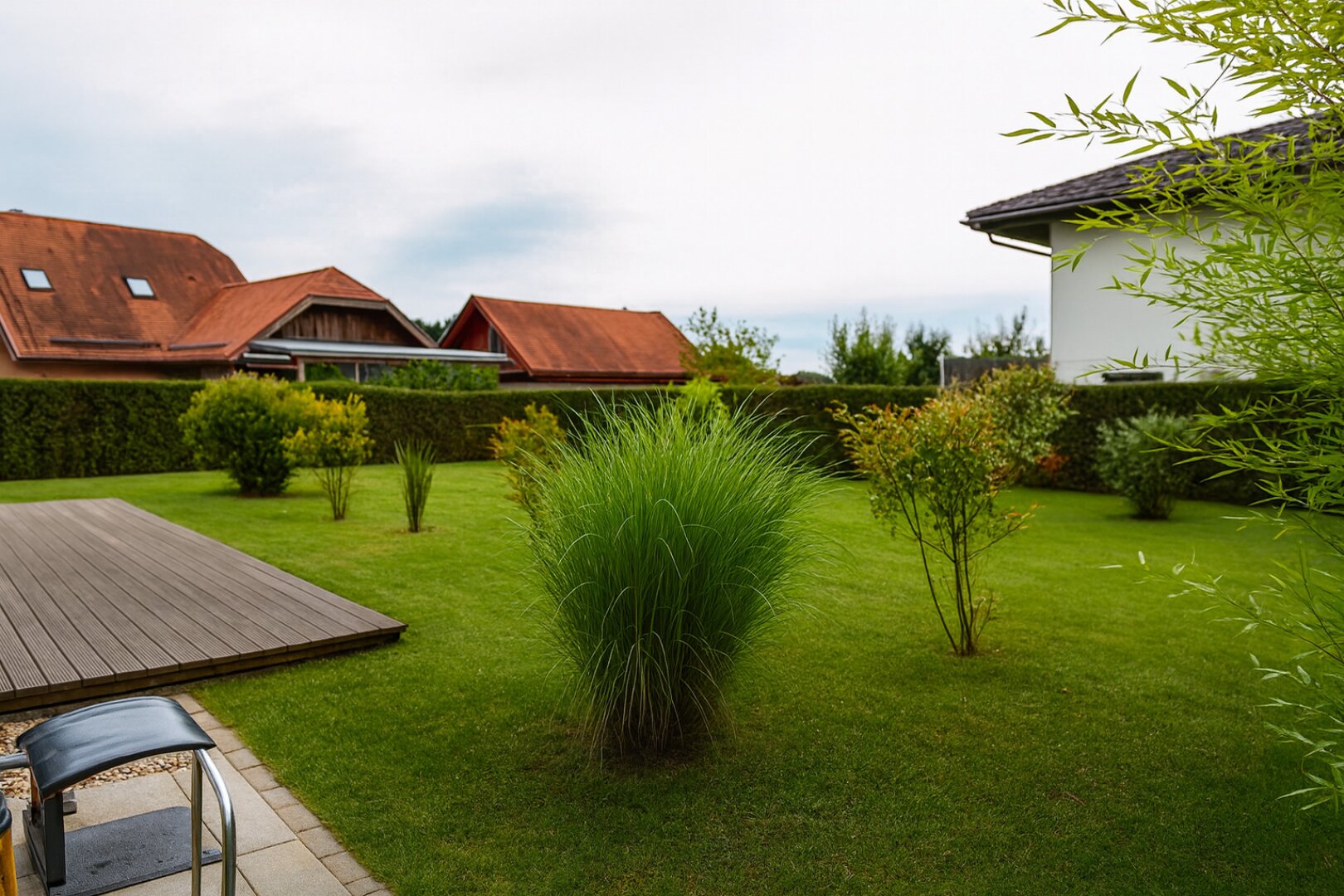 neuer Kaufpreis: Gepflegtes Zuhause nahe dem Mattsee mit großem Garten, Dachterrasse und Doppel-Carport!