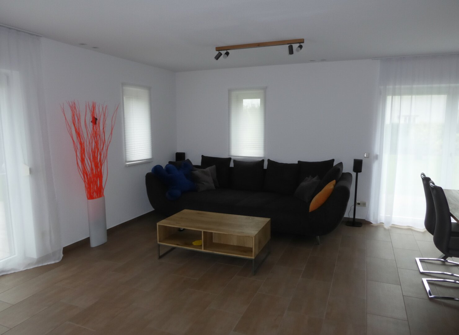 neuer Kaufpreis: Gepflegtes Zuhause nahe dem Mattsee mit großem Garten, Dachterrasse und Doppel-Carport!