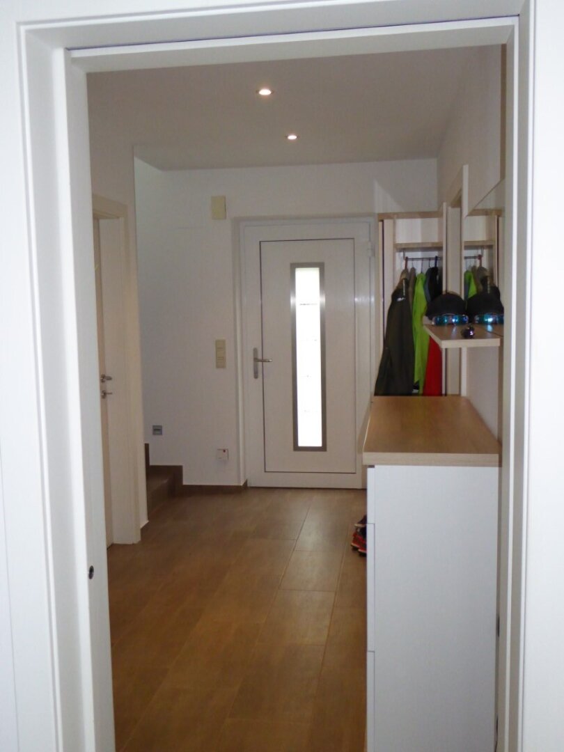 neuer Kaufpreis: Gepflegtes Zuhause nahe dem Mattsee mit großem Garten, Dachterrasse und Doppel-Carport!