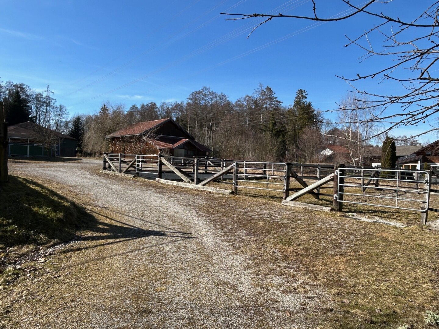 Exklusiver Gutshof mit Pferdegestüt in idyllischer Lage!