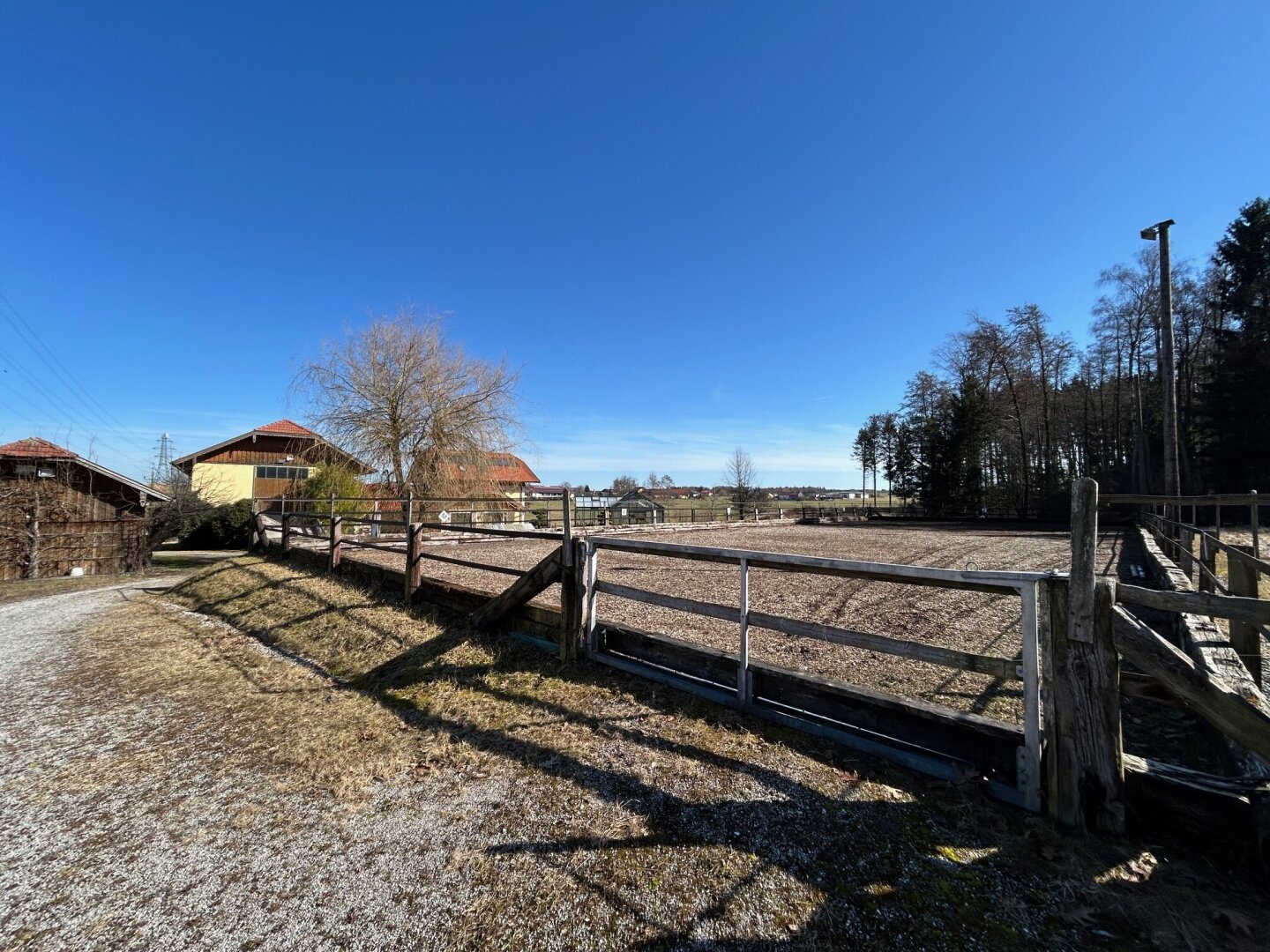 Exklusiver Gutshof mit Pferdegestüt in idyllischer Lage!