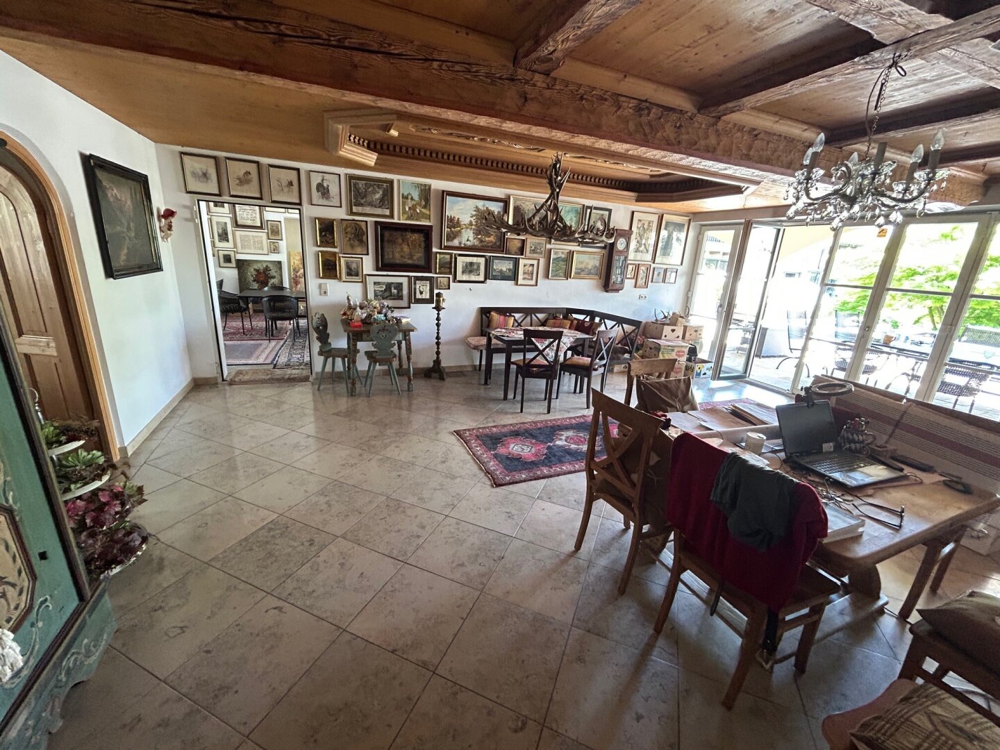 Preisreduktion: Vierseithof mit neuem Haupthaus: 10 Zimmer, 2,3 ha, Pferde-Paradies möglich!