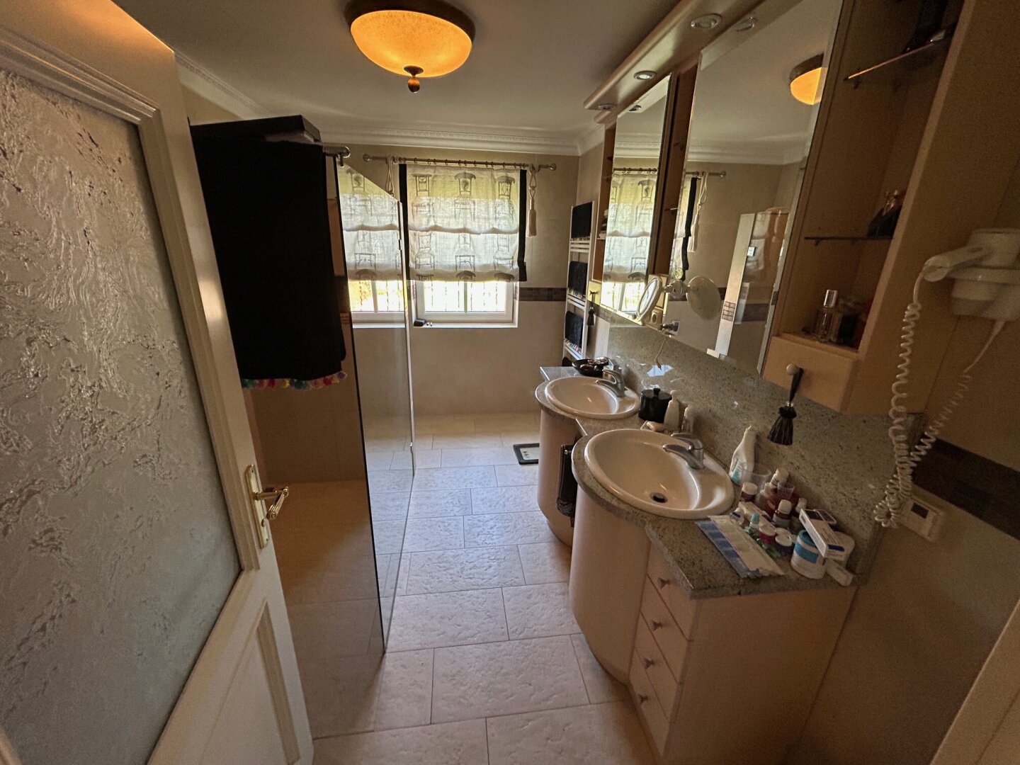 Preisreduktion: Vierseithof mit neuem Haupthaus: 10 Zimmer, 2,3 ha, Pferde-Paradies möglich!