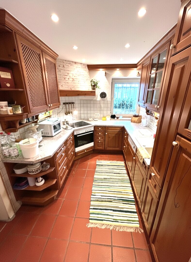 geräumige 6 Zimmer in Neuhaus am Inn: gepflegt, mit Garage, Garten und Terrasse!