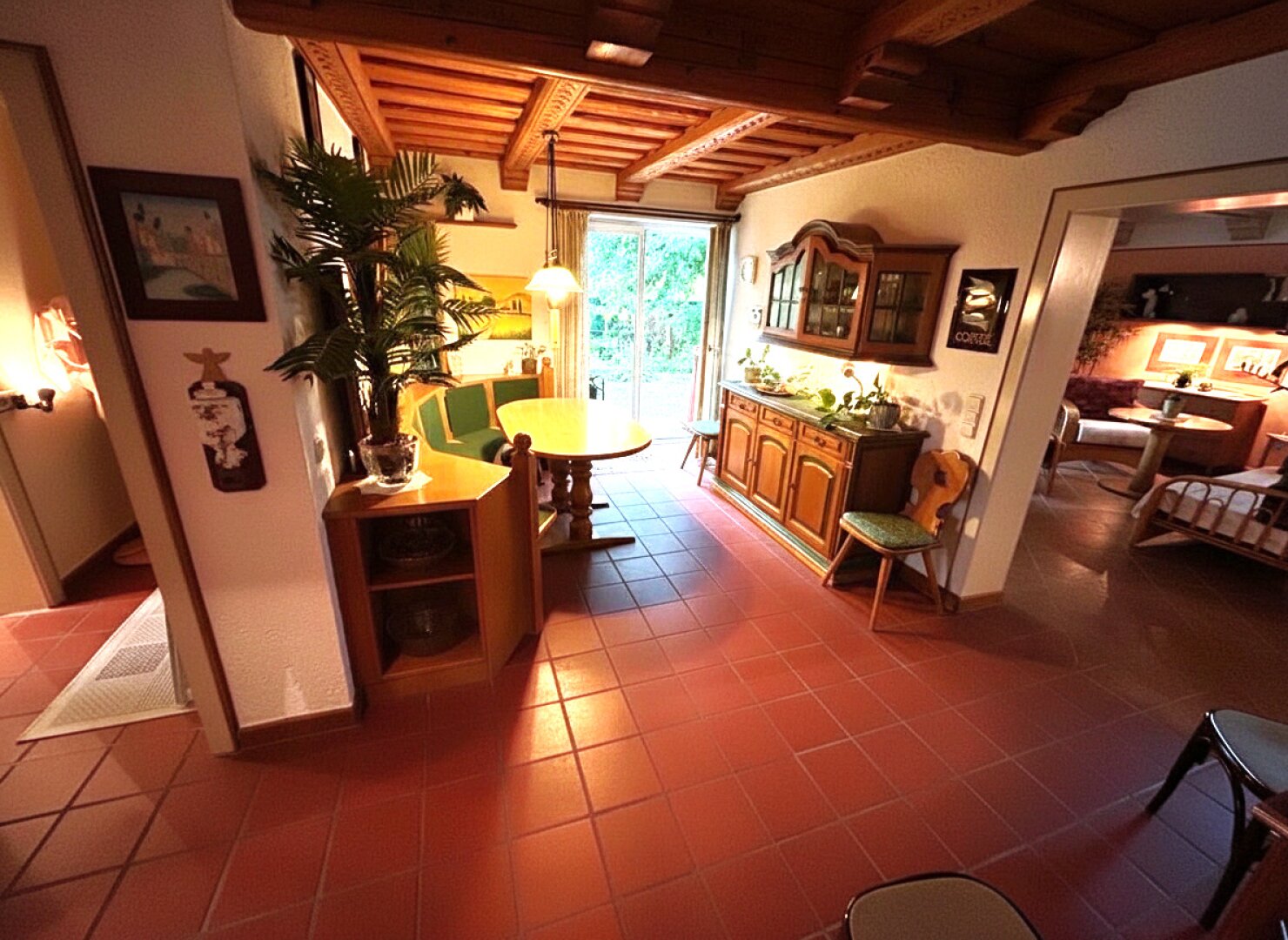 geräumige 6 Zimmer in Neuhaus am Inn: gepflegt, mit Garage, Garten und Terrasse!