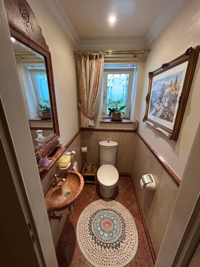 geräumige 6 Zimmer in Neuhaus am Inn: gepflegt, mit Garage, Garten und Terrasse!