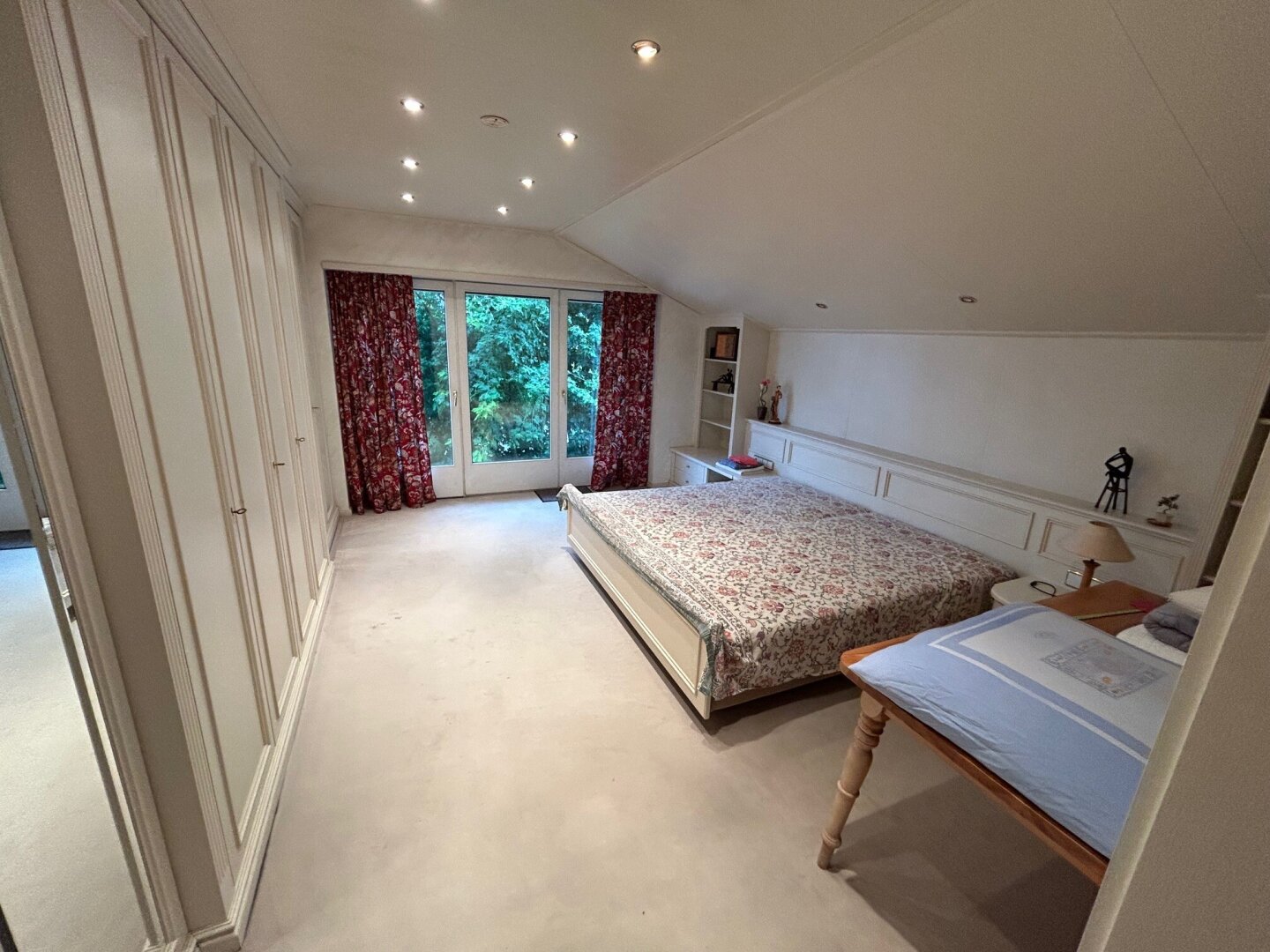 geräumige 6 Zimmer in Neuhaus am Inn: gepflegt, mit Garage, Garten und Terrasse!