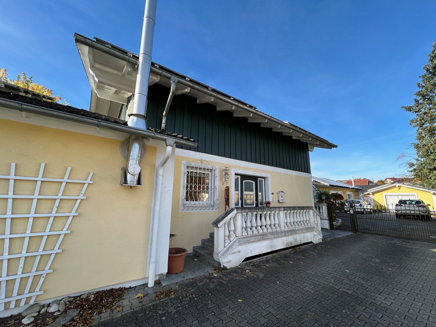 geräumige 6 Zimmer in Neuhaus am Inn: gepflegt, mit Garage, Garten und Terrasse!
