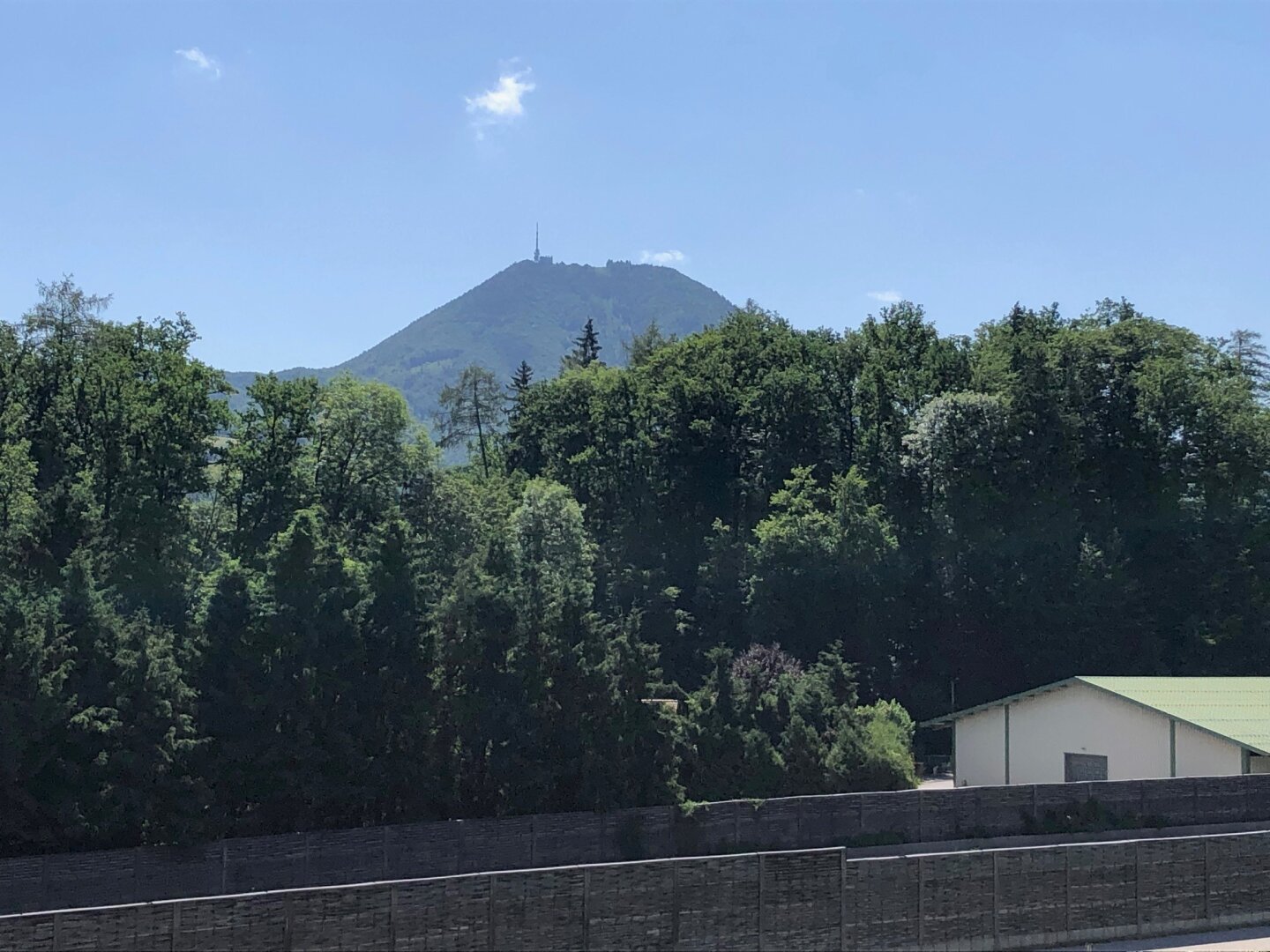Baubewilligtes BVH am Stadtrand von Salzburg tws. Festungsblick: 10 Wohnungen mit Wintergärten und Tiefgarage
