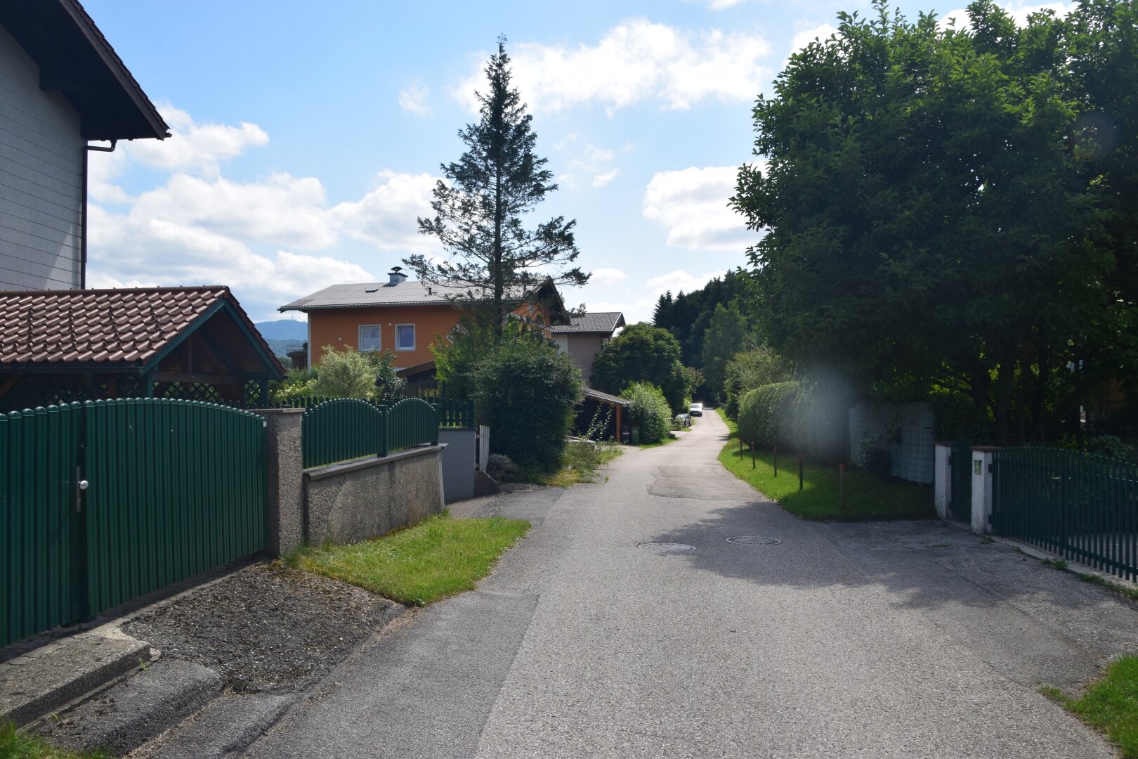 Baugrundstück mit vermietbarem Altbestand im Blumental Seekirchen am Wallersee