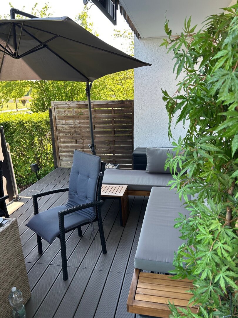 4 Zimmer-Sofortbezug, zentrale Ruhelage mit Garten, Terrassen, Garage, inkl. Einrichtung