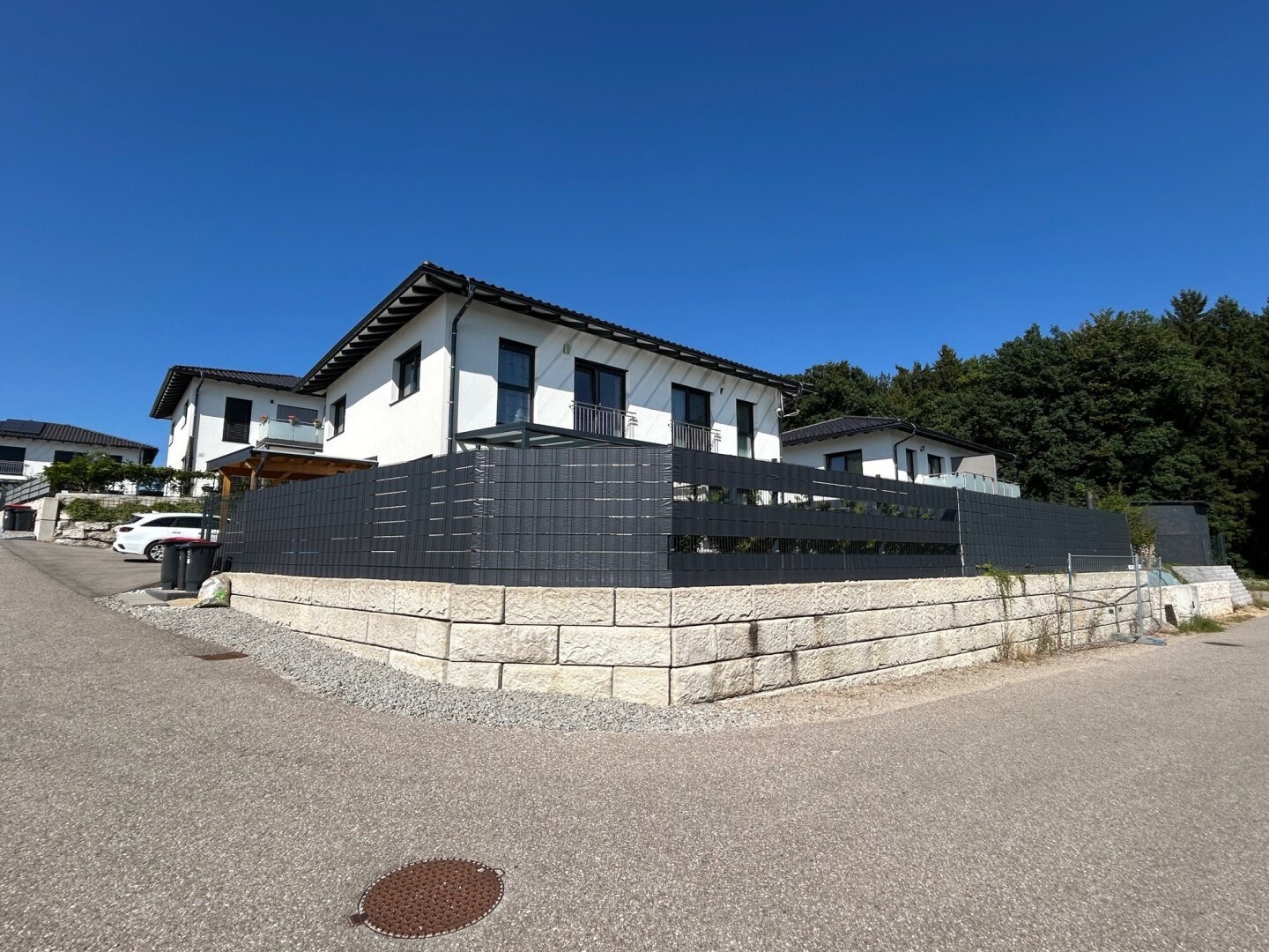 sonnige 4 Zimmer in Palting/Mattsee: mit Garten, Terrasse, Carport & viel Komfort!