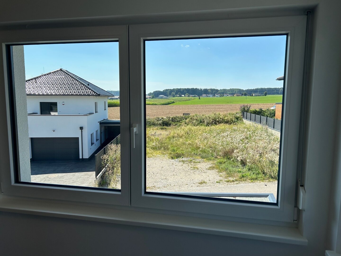 sonnige 4 Zimmer in Palting/Mattsee: mit Garten, Terrasse, Carport & viel Komfort!