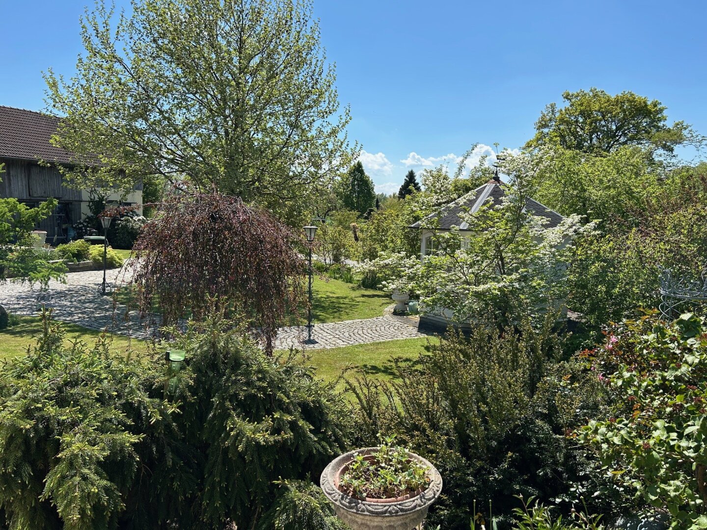 Preisreduktion: Vierseithof mit neuem Haupthaus: 10 Zimmer, 2,3 ha, Pferde-Paradies möglich!