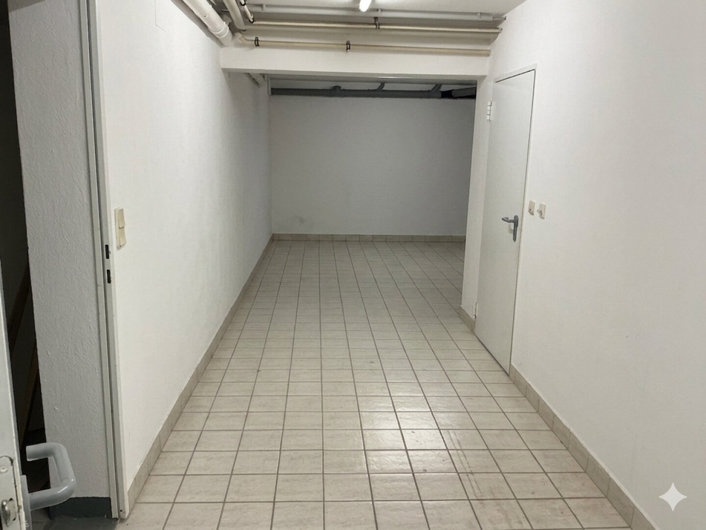 Exklusives Wohnerlebnis: Architektur trifft auf fernöstliche Gelassenheit