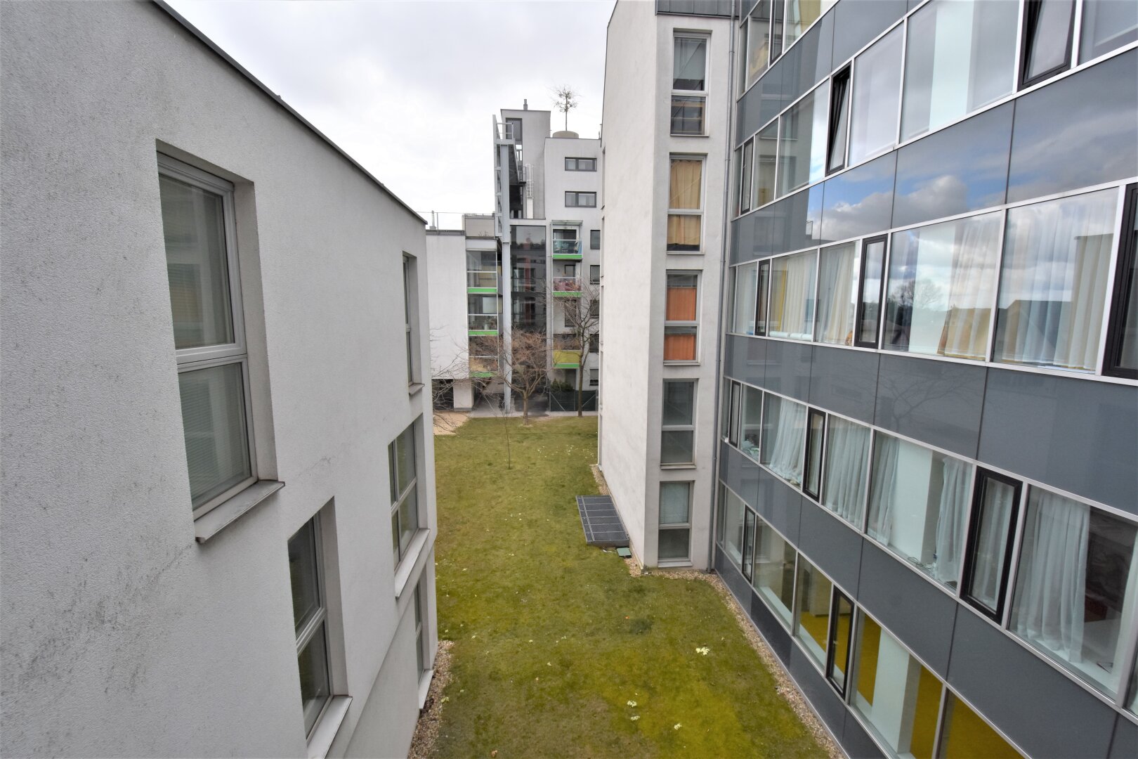 Möblierte 2 Zimmerwohnung mit ausgezeichnetem Grundriss