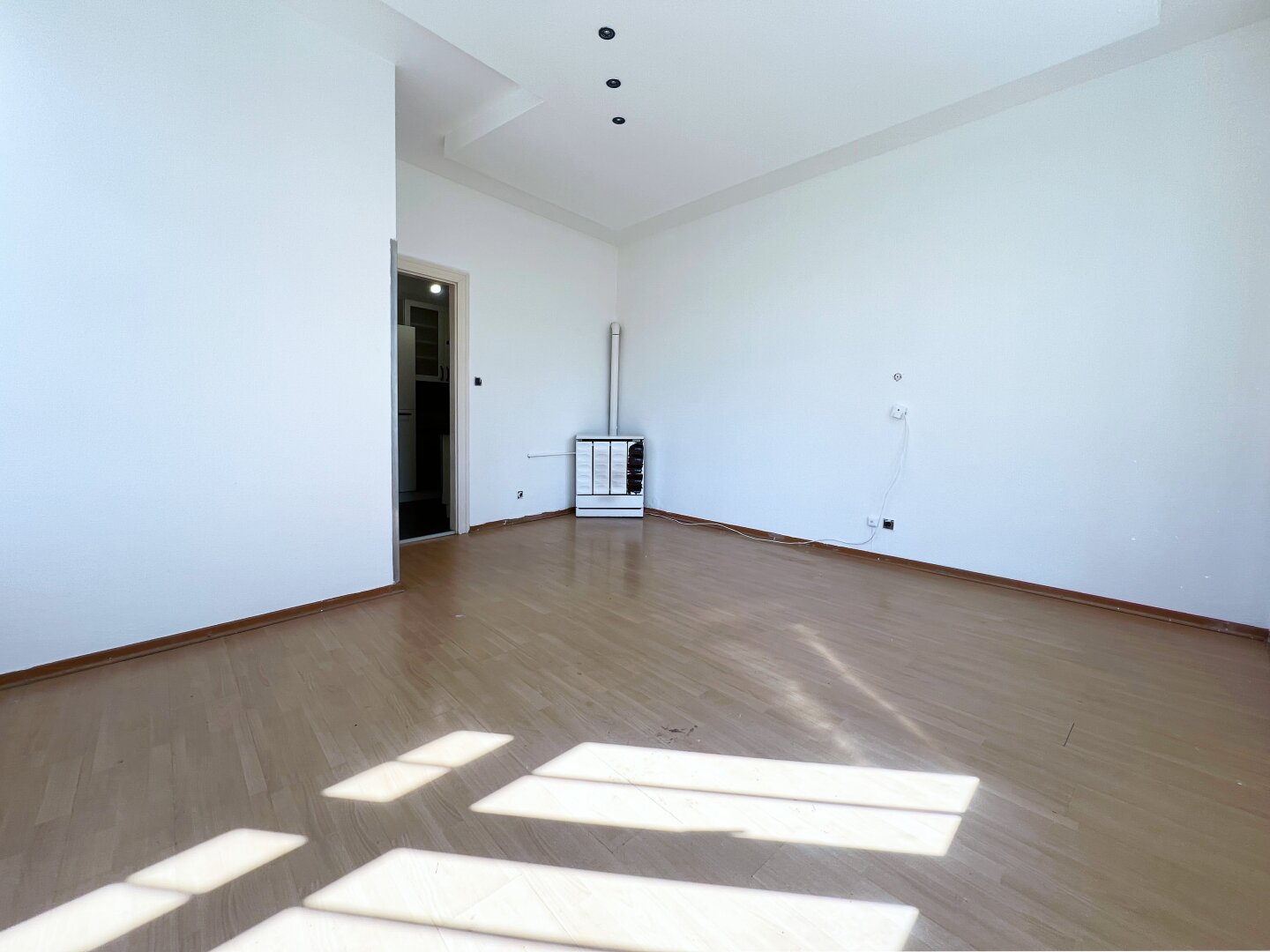 Charaktervoller Altbau im Herzen der Stadt – zeitloses Ambiente verbindet sich mit urbaner Lebensqualität.