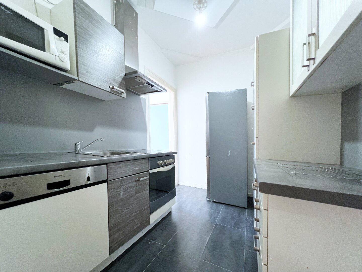 Charaktervoller Altbau im Herzen der Stadt – zeitloses Ambiente verbindet sich mit urbaner Lebensqualität.