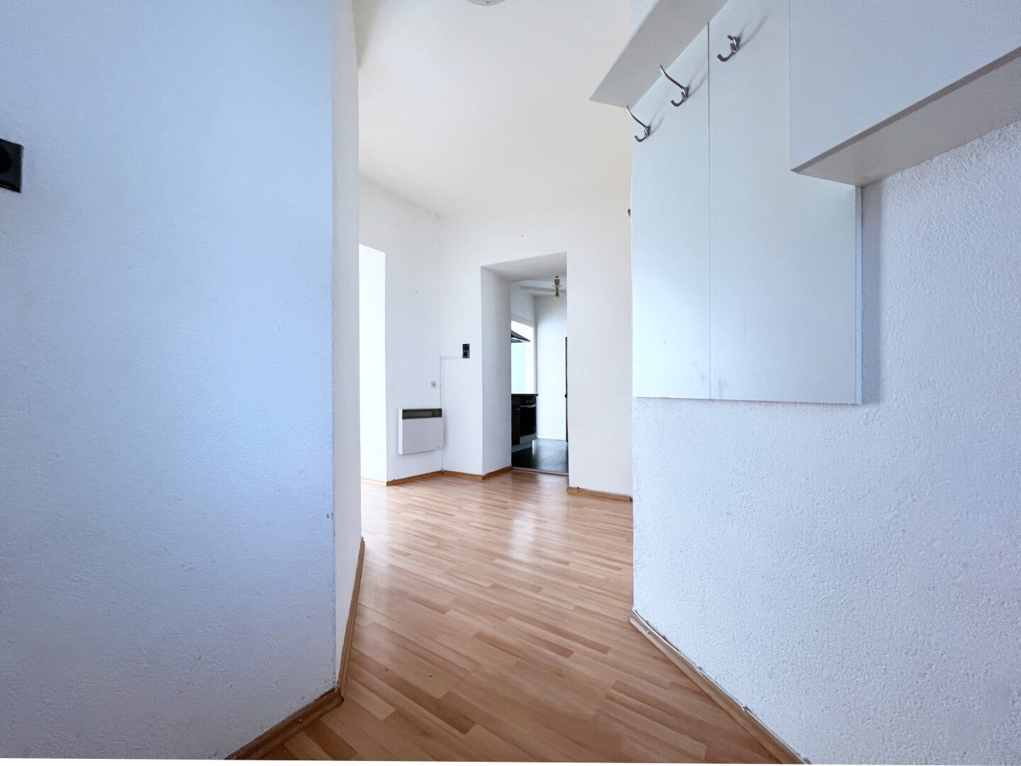Charaktervoller Altbau im Herzen der Stadt – zeitloses Ambiente verbindet sich mit urbaner Lebensqualität.