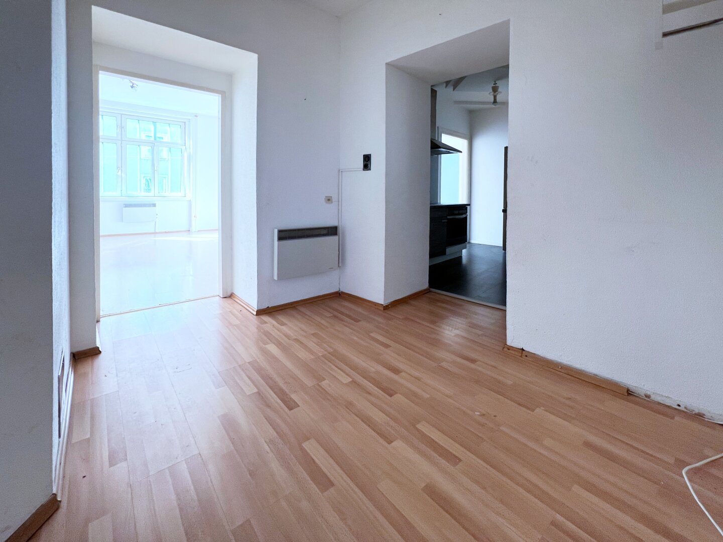 Charaktervoller Altbau im Herzen der Stadt – zeitloses Ambiente verbindet sich mit urbaner Lebensqualität.